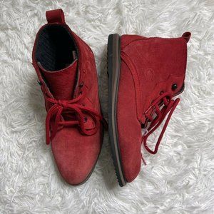 Travel Fox sneakers 7 mens Red Leathershoes lace up high top